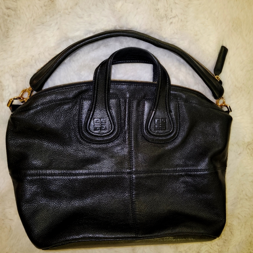 GIVENCHYGivenchy Medium Nightingale Tote In Black Leather